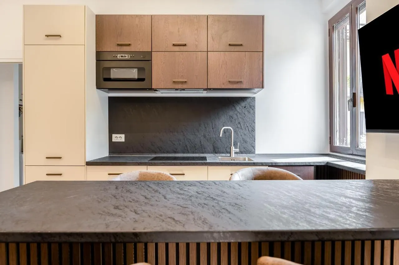 Bilocale Moderno - City Center Milano Italia