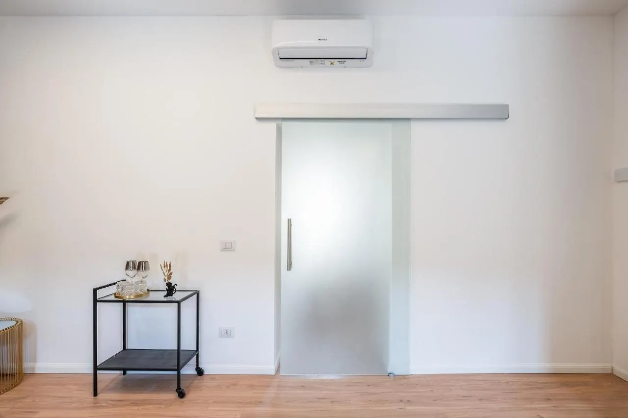 Bilocale Moderno - City Center Milano Appartamento